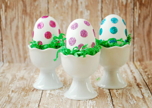 идеи декорация на великденски яйца с брокат