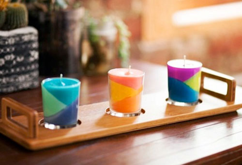 идеи уникални свещи с восъчни пастели 09