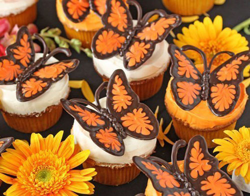 идеи шоколадови пеперуди за украса на десерти