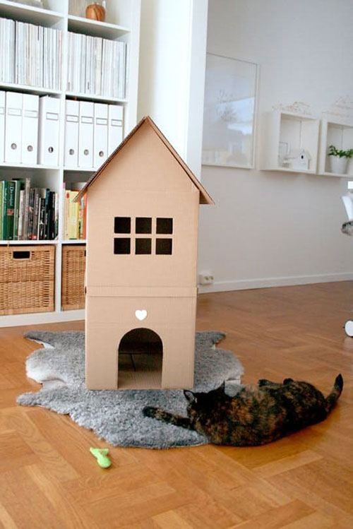 Замък къщичка за котки